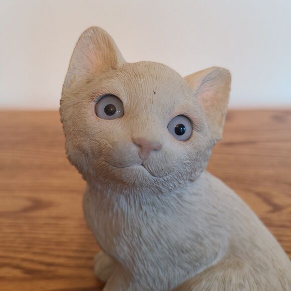 Sandicast Sitting Kitten Sculpture Figurine Hand Painted USA Made 1984 Cat Lover - Picture 3 of 10